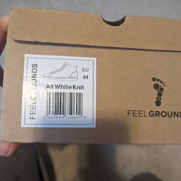 Rare Discontinued Colorway Feelgrounds Highrise All White Knit - Picture 5 of 5